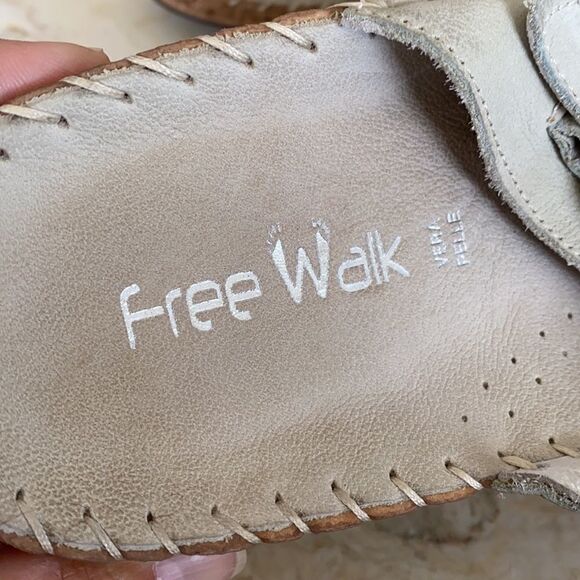 Free Walk Leather / Cork Thong Sandals - Picture 9 of 10